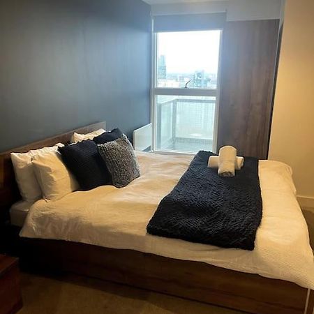 Lovely 2-Bedroom Condo With Balcony Manchester Luaran gambar